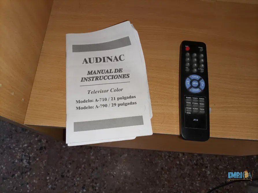 Tv usada gris Palermo - imagen 2