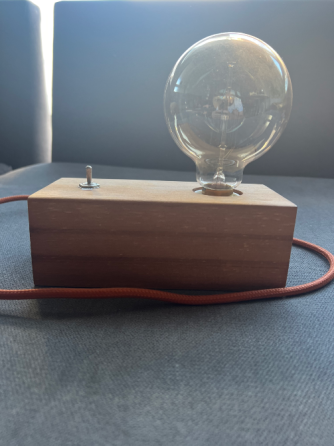 Lampara de mesa madera + bombilla Caballito
