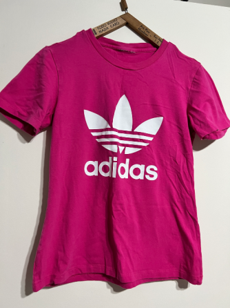 Remera Adidas rosa de mujer Palermo