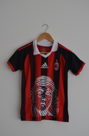 Remera de duki baby tee San Cristóbal