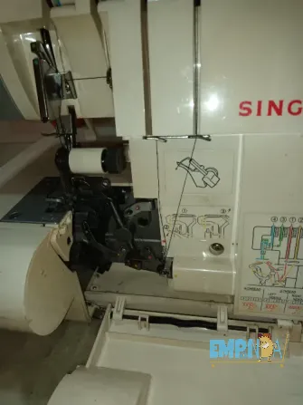 Maquina overlock Colegiales - imagen 2