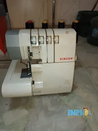Maquina overlock Colegiales - imagen 4