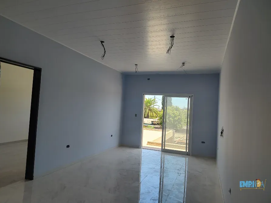 Revestimiento de cielorraso en machimbres de PVC Caballito - imagen 1