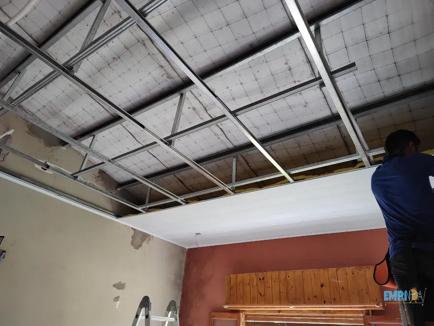 Revestimiento de cielorraso en machimbres de PVC Caballito - imagen 6