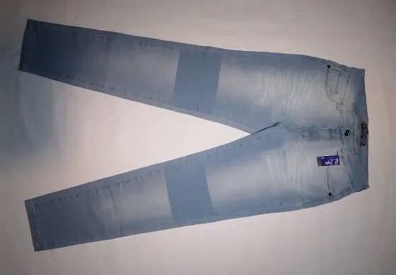 Jeans con Desvanecidos, Talle 44 Flores