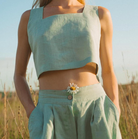 Conjunto de lino en tono menta – top y shorts Flores