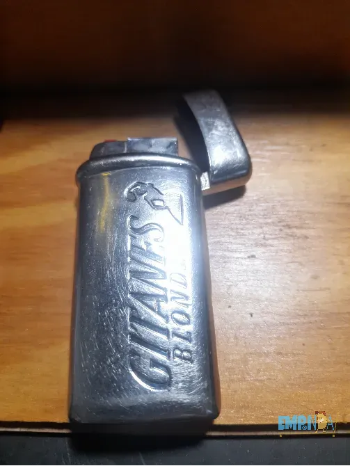 Antiguo Encendedor Catalitico de Gitanes Quilmes - imagen 2