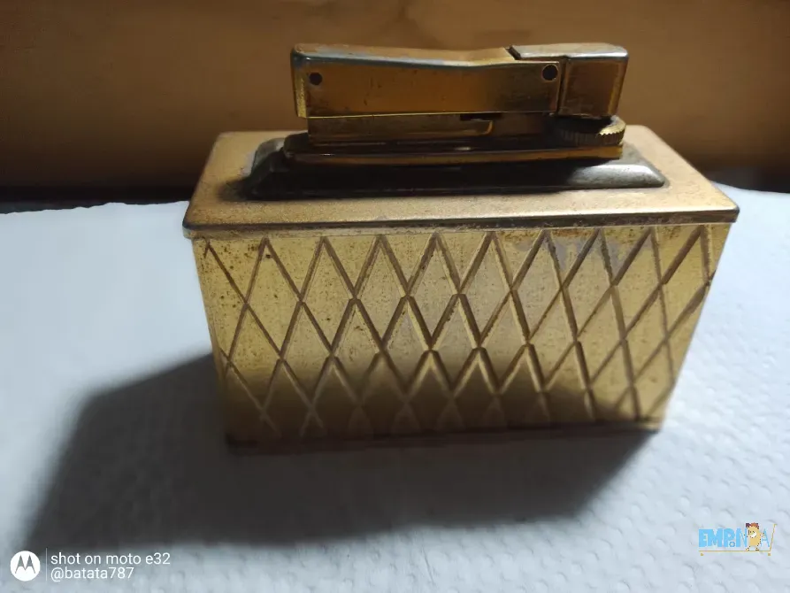 Encendedor decorativo dorado Quilmes - imagen 6