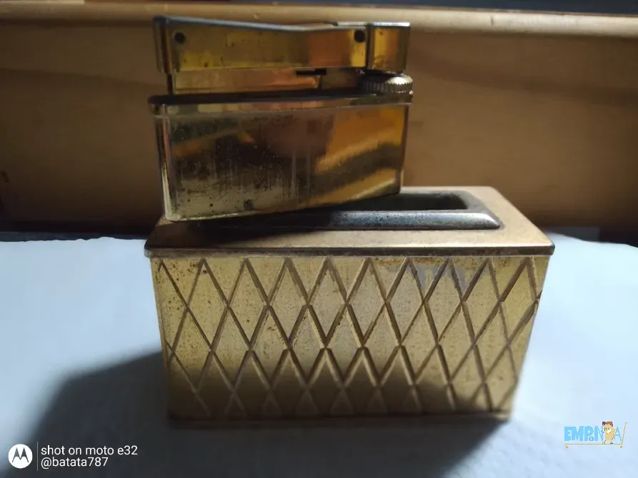 Encendedor decorativo dorado Quilmes - imagen 5