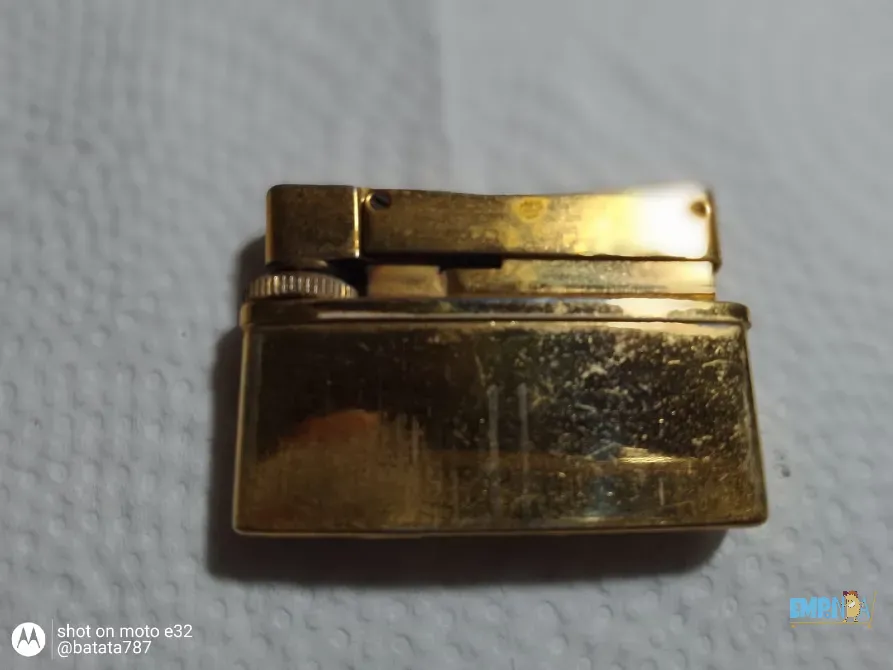 Encendedor decorativo dorado Quilmes - imagen 7