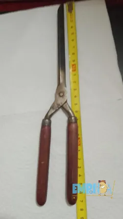 Antiguo Rizador de metal y .madera Quilmes - изображение 3
