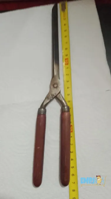 Antiguo Rizador de metal y .madera Quilmes - imagen 3