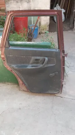 Puerta de Polo con cerradura y levanta vidrio Lanús
