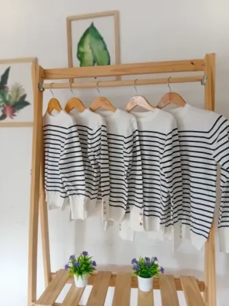 Sweater rayado Lanús