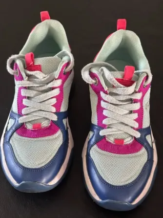Zapatillas con un uso. Importadas Avellaneda