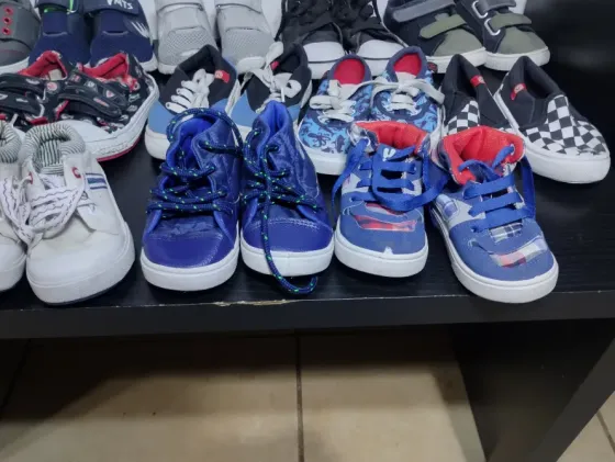 Zapatillas niño talle 22, 23, 24 Lanús