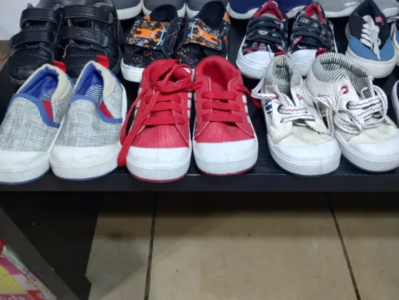 Zapatillas niño talle 22, 23, 24 Lanús