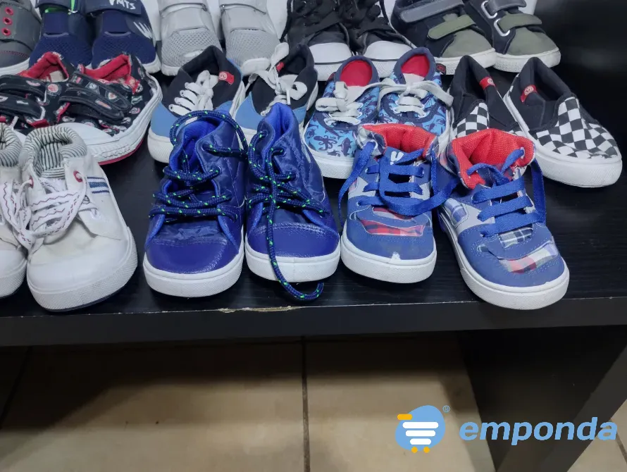 Zapatillas niño talle 22, 23, 24 Lanús - imagen 2
