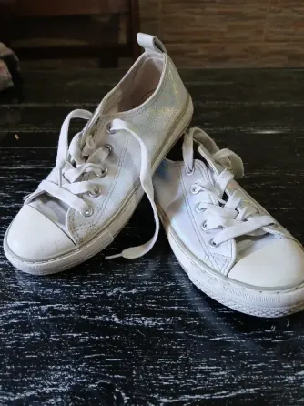 Zapatillas talle 32 Mataderos