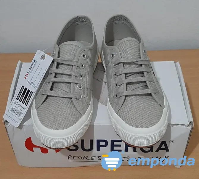 Zapatillas de lona marca Superga. Nuevas Ituzaingó - imagen 1