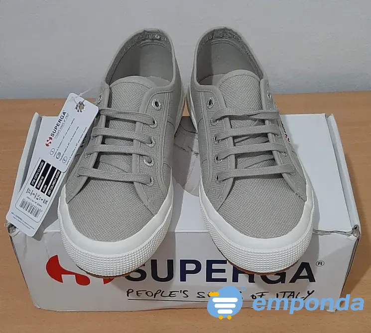 Zapatillas de lona marca Superga. Nuevas Ituzaingó - imagen 1