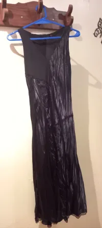 Vestido de fiesta. Marca Rosh. Talle M Almagro