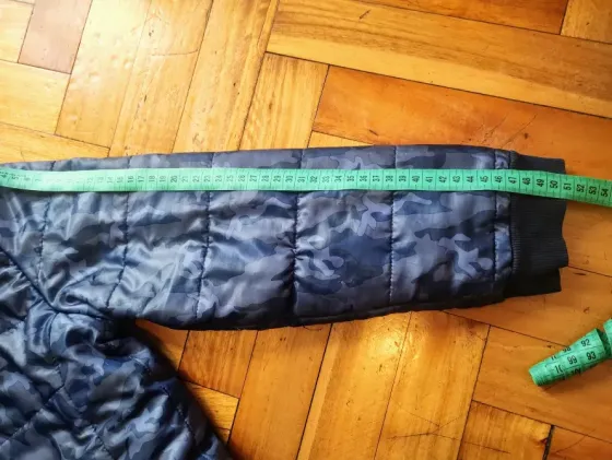 Campera niño de invierno con capucha simil polar TALLE 12 Almagro