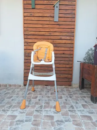 Baby feeding chair Avellaneda