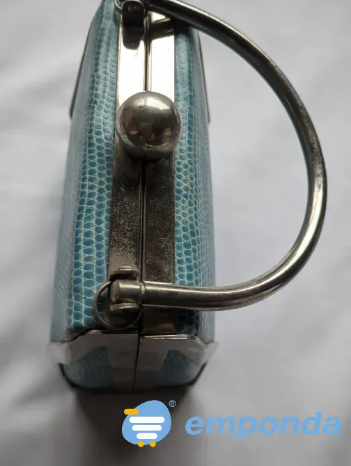 Cartera de mano Bijoux Terner metal y simil reptil Versalles - imagen 3