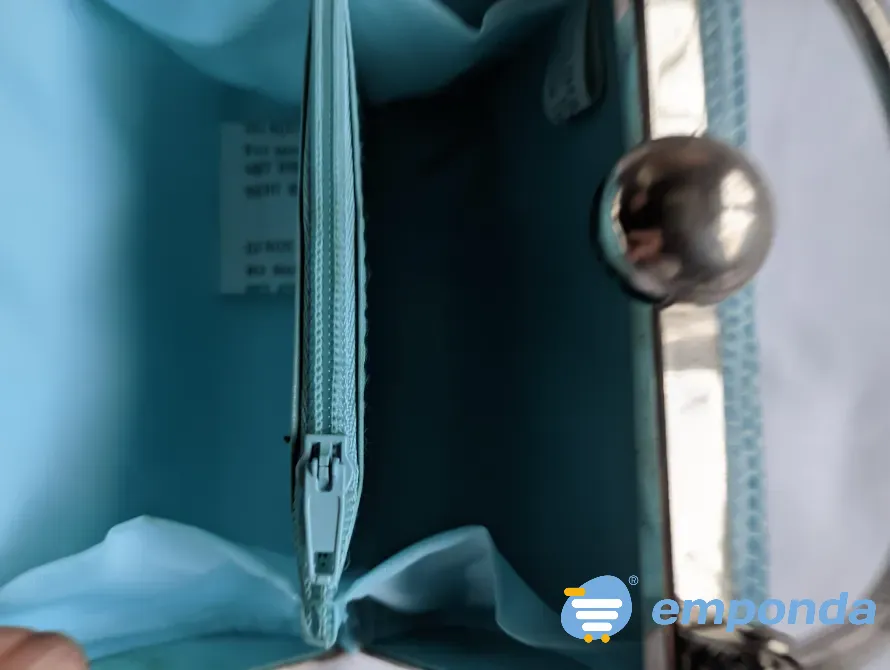 Cartera de mano Bijoux Terner metal y simil reptil Versalles - imagen 4