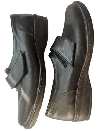 Abotinado cuero vacuno con Velcro Talle 36 Versalles