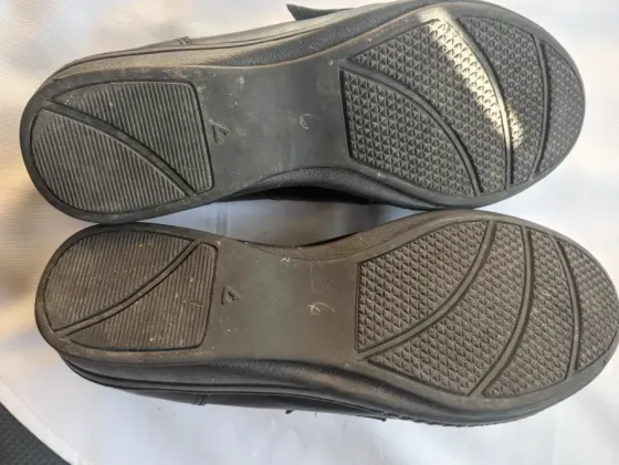 Abotinado cuero vacuno con Velcro Talle 36 Versalles