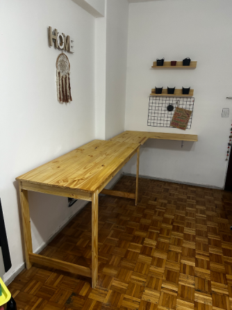 Mesa + Escritorio esquinero de pino y accesorios de regalo Floresta