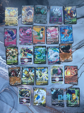 Figuritas coleccionables de Pokémon Caballito - imagen 5