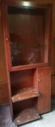 Mueble vitrina Malvinas Argentinas