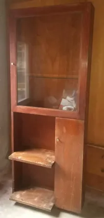 Mueble vitrina Malvinas Argentinas