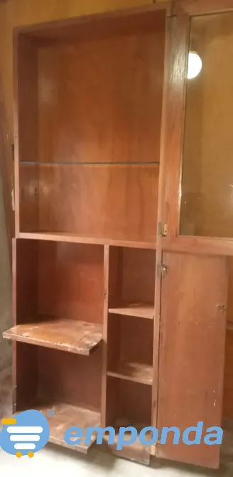 Mueble vitrina Malvinas Argentinas - imagen 1