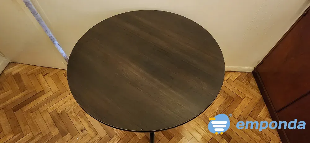 Mesa redonda negra con 4 sillas Recoleta - imagen 4