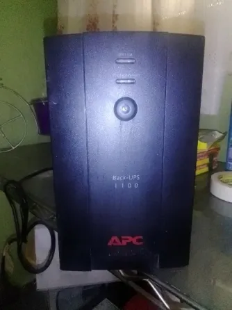 UPS marca APC modelo 1100 Lanús