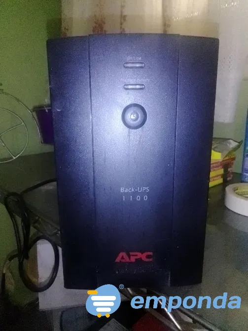 UPS marca APC modelo 1100 Lanús - imagen 2