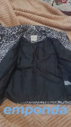 Campera de mujer talle 2 Quilmes - imagen 4
