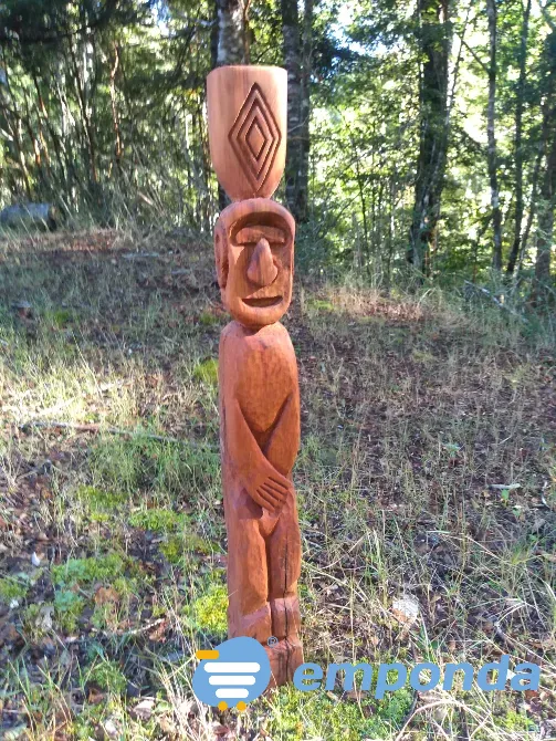 Escultura tótem tallada en madera . Córdoba - imagen 1