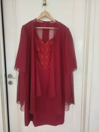 Vestido elegante bordo usado una vez Villa Urquiza