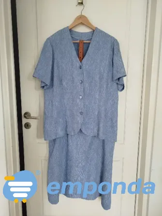 Traje de mujer falda y casaca en crepé con textura usado Villa Urquiza - imagen 1