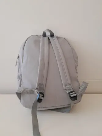 Mochila Gris Villa Urquiza