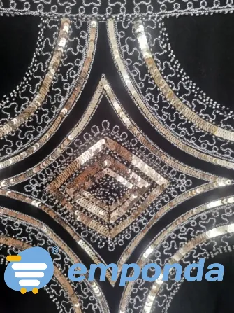 Falda con bordado lentejuelas usada exc estado Villa Urquiza - imagen 3