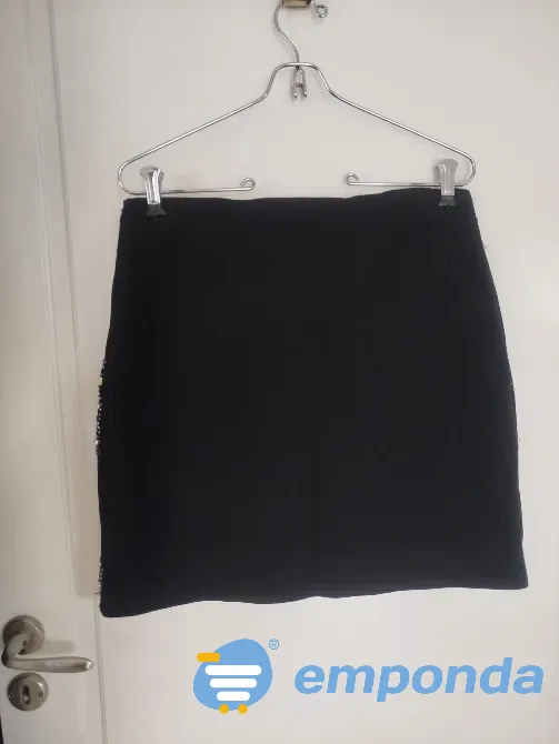 Falda con bordado lentejuelas usada exc estado Villa Urquiza - imagen 4