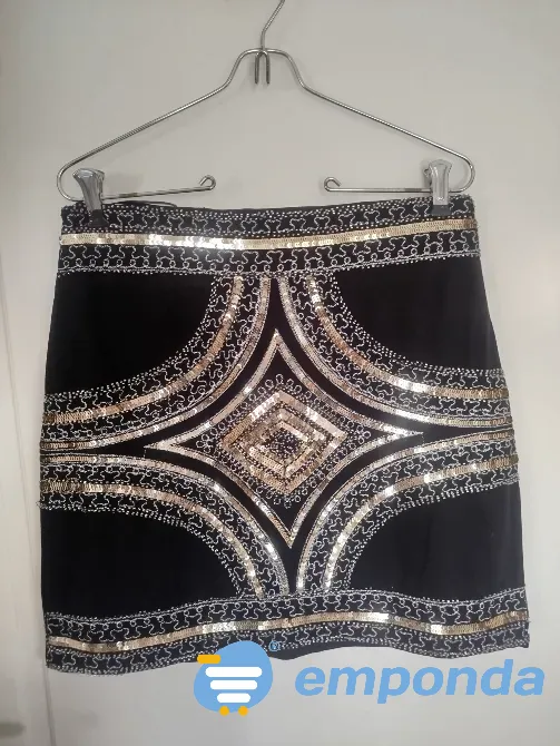 Falda con bordado lentejuelas usada exc estado Villa Urquiza - imagen 1