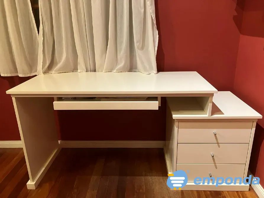 Escritorio laqueado con mesa de luz, cajonera y bandeja espaciadora Morón - imagen 1