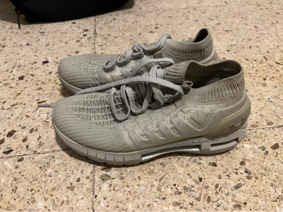 Zapatillas deportivas COMO NUEVAS solo talle 37 24cm Vicente López